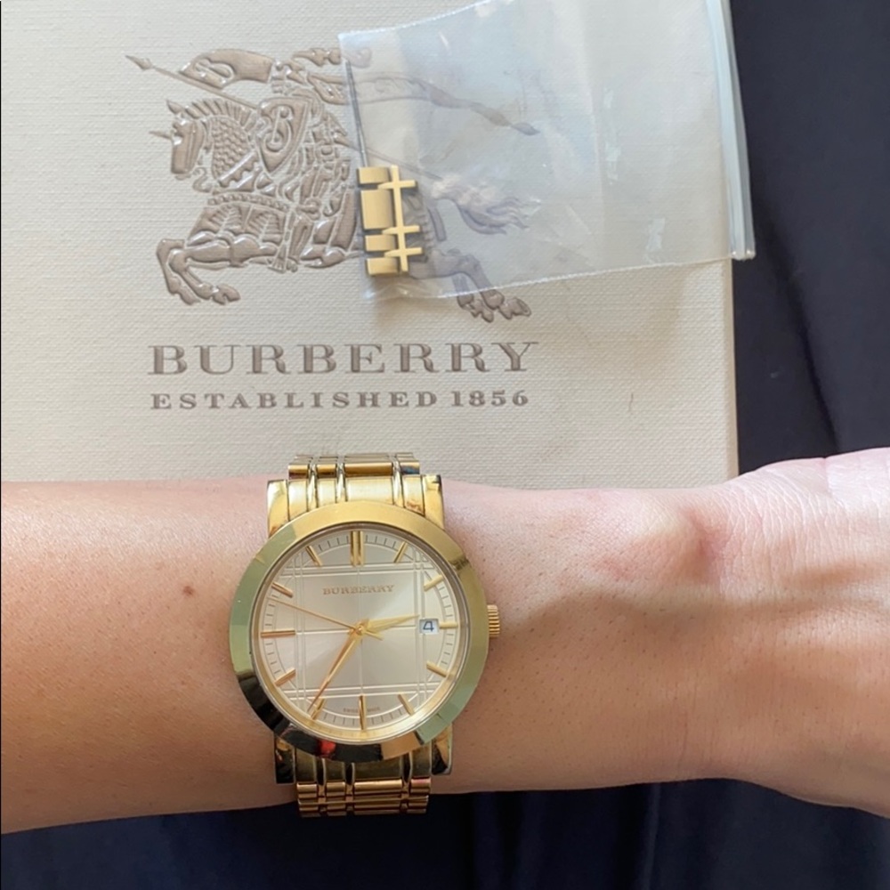 BURBERRY UNISEX WATCH